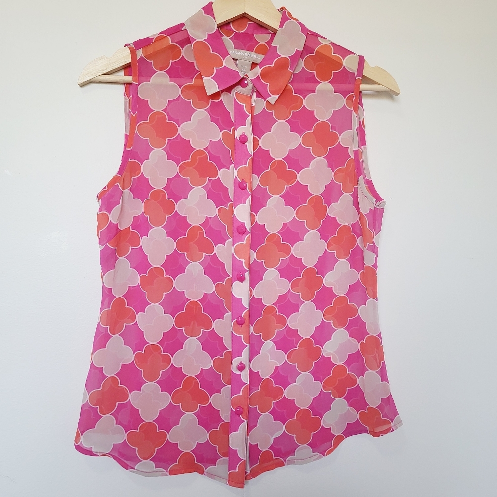 Banana Republic sleeveless shirt